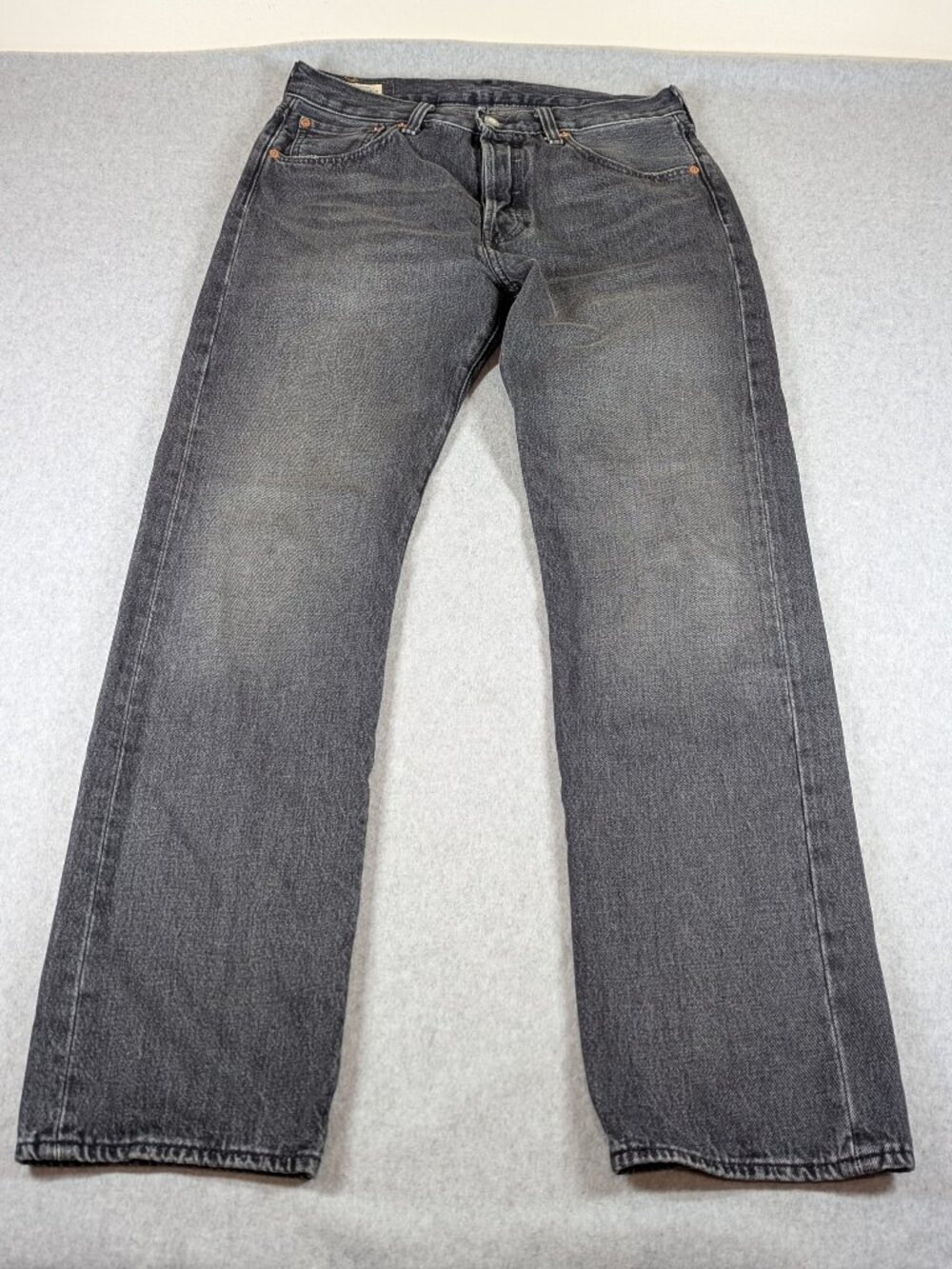 Levi's 501 Premium Relaxed Jeans Men's 32x34 (Fit 32x33) Button Fly